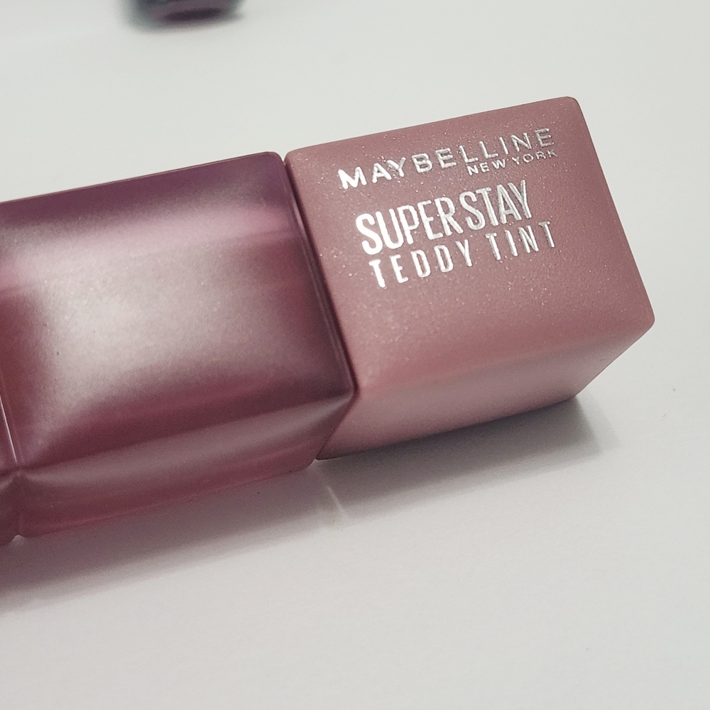 2pc Maybelline Teddy Knee High & VIP Metallic To Glitter - Picture 13 of 14